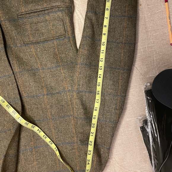 Robert Charles English Tweed overcoat - Picture 10 of 10